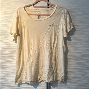 Salt Life Cream Graphic T-Shirt sz L 100% cotton